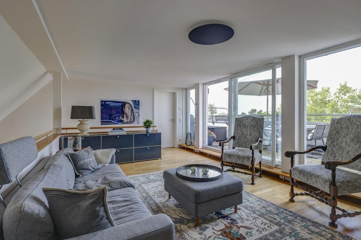 Prodej bytu 4+1 159 m², Berlin, Berlín Prodej bytu 4+1 159 m², Berlin, Berlín