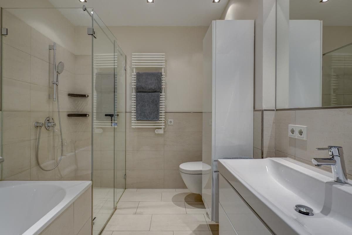 Prodej bytu 4+1 159 m², Berlin, Berlín Prodej bytu 4+1 159 m², Berlin, Berlín