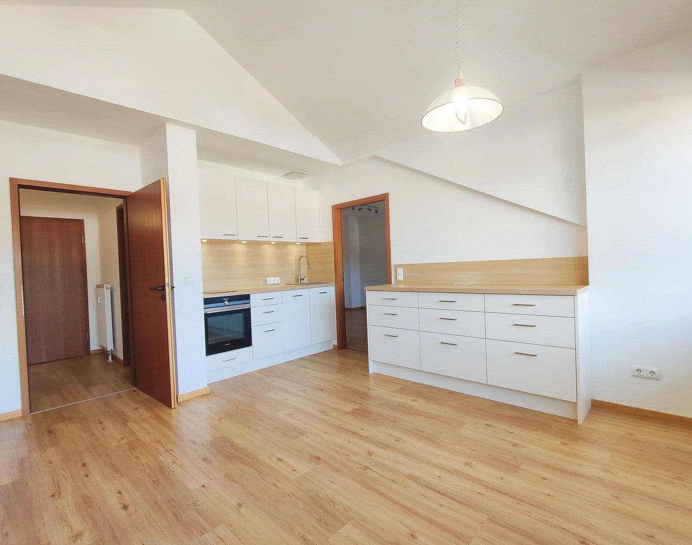 Prodej bytu 2+1 69 m², Grafing bei München, Bavorsko Prodej bytu 2+1 69 m², Grafing bei München, Bavorsko
