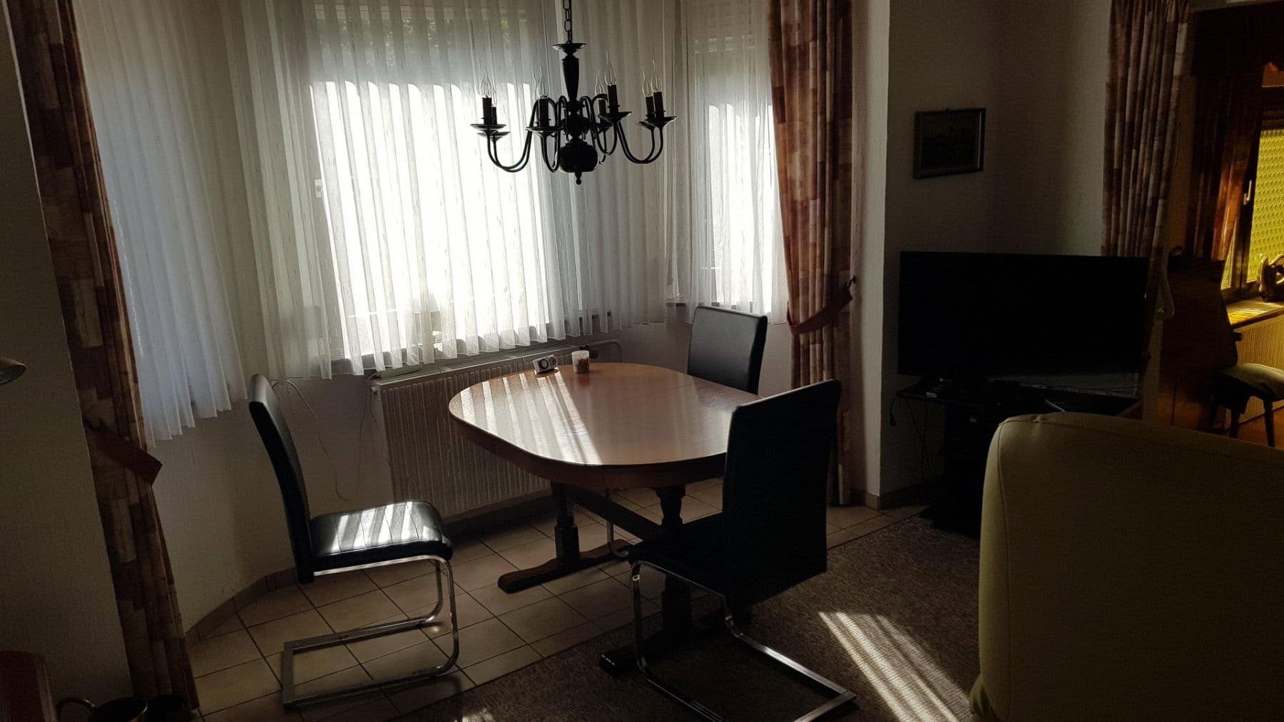 Prodej domu 145 m², pozemek 318 m², Homerich 9, Idar-Oberstein, Porýní-Falc Prodej domu 145 m², pozemek 318 m², Homerich 9, Idar-Oberstein, Porýní-Falc