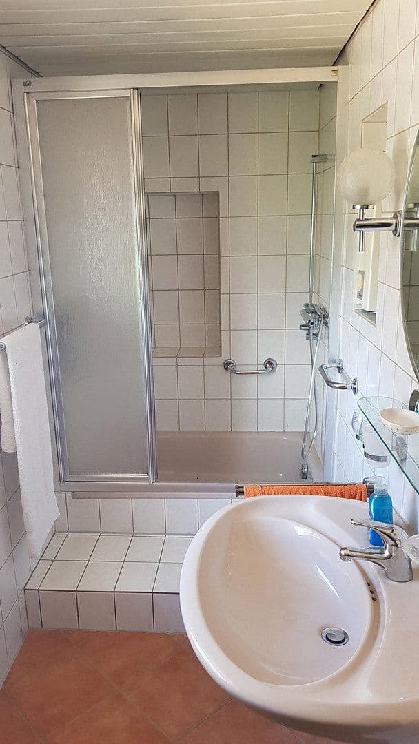 Prodej domu 145 m², pozemek 318 m², Homerich 9, Idar-Oberstein, Porýní-Falc Prodej domu 145 m², pozemek 318 m², Homerich 9, Idar-Oberstein, Porýní-Falc