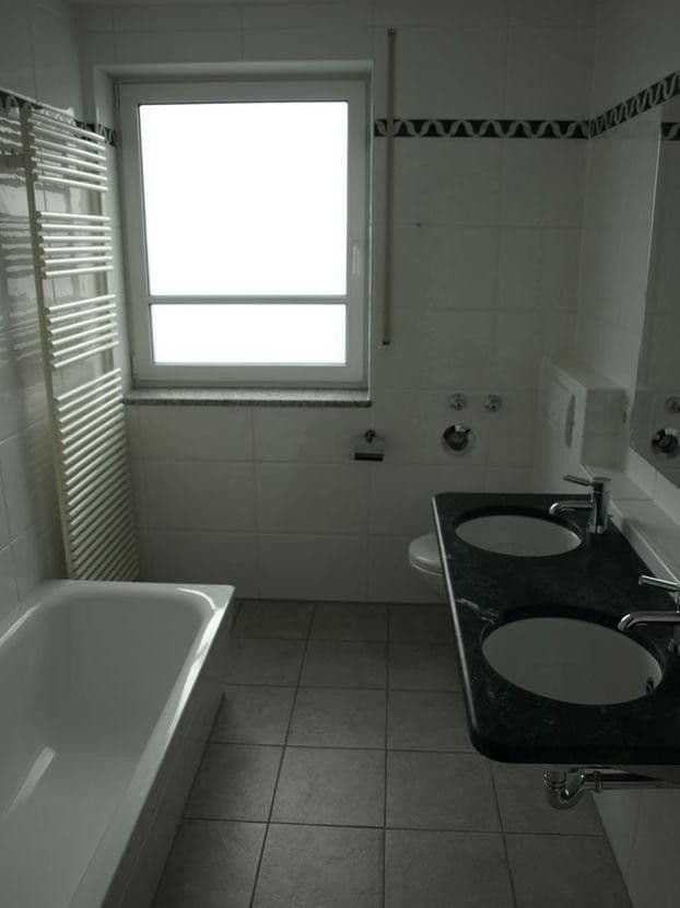 Pronájem domu 143 m², pozemek 200 m², Alleestr. 2b, Unterschleißheim, Bavorsko Pronájem domu 143 m², pozemek 200 m², Alleestr. 2b, Unterschleißheim, Bavorsko