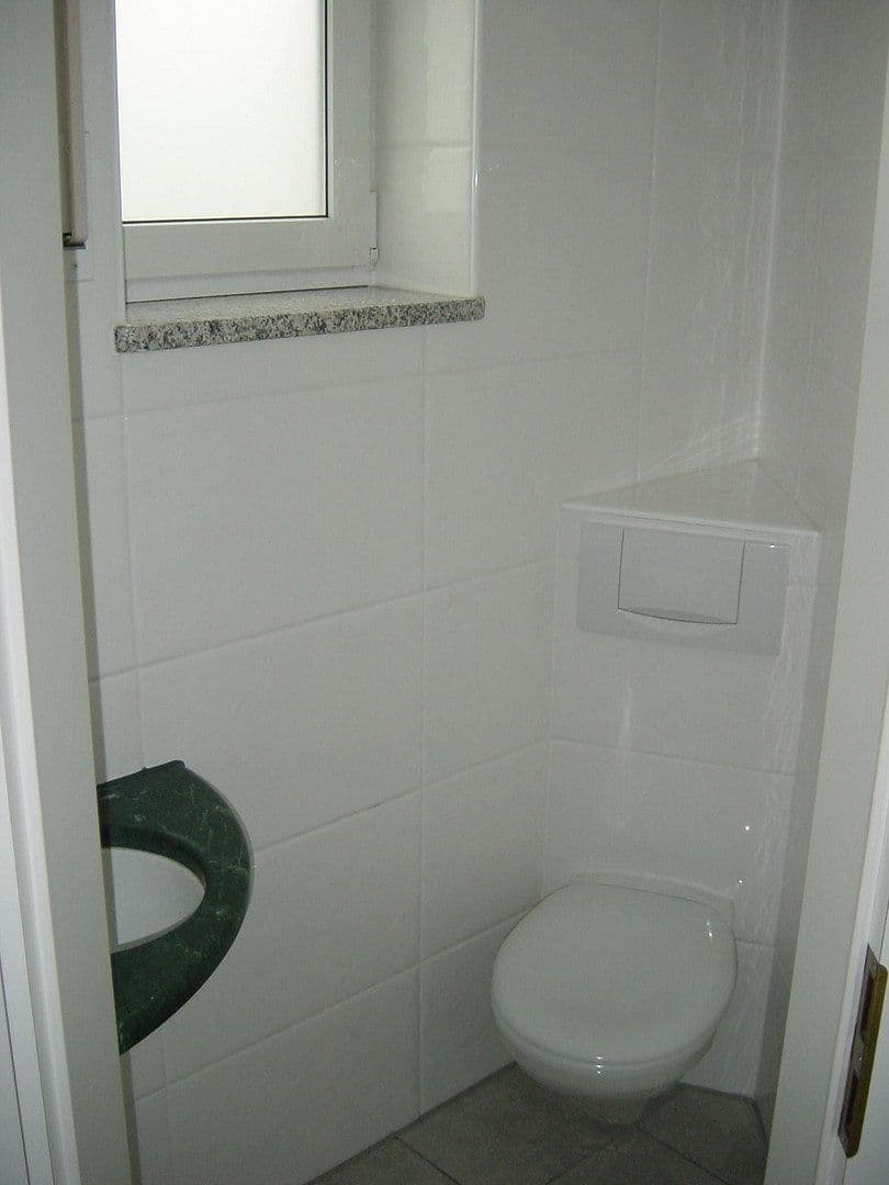 Pronájem domu 143 m², pozemek 200 m², Alleestr. 2b, Unterschleißheim, Bavorsko Pronájem domu 143 m², pozemek 200 m², Alleestr. 2b, Unterschleißheim, Bavorsko