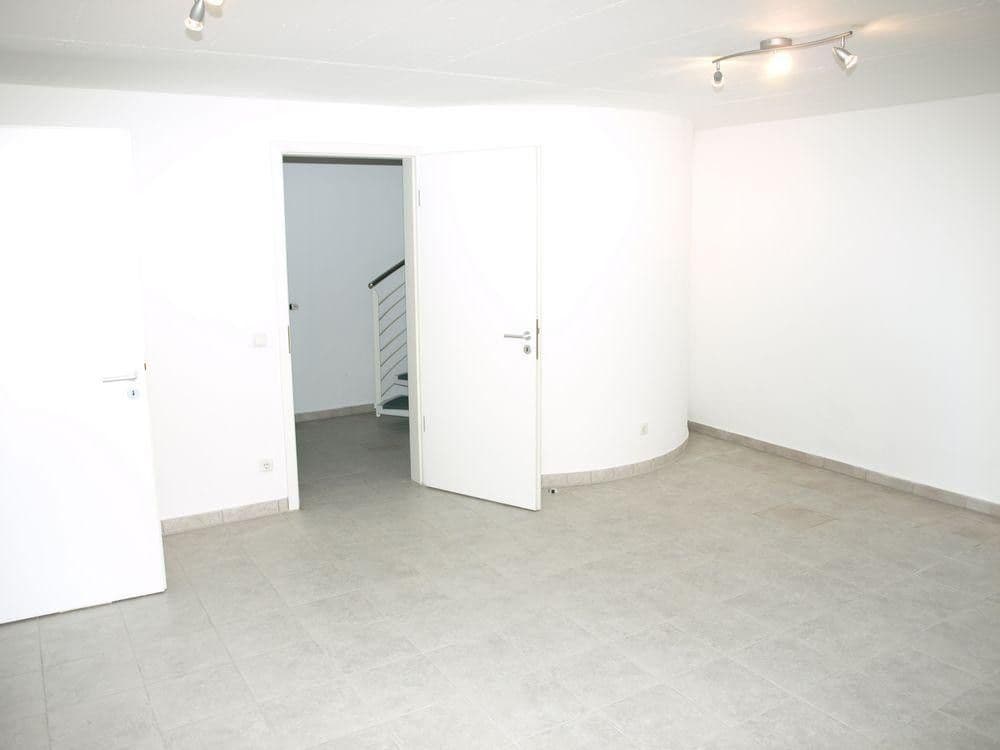 Pronájem domu 143 m², pozemek 200 m², Alleestr. 2b, Unterschleißheim, Bavorsko Pronájem domu 143 m², pozemek 200 m², Alleestr. 2b, Unterschleißheim, Bavorsko
