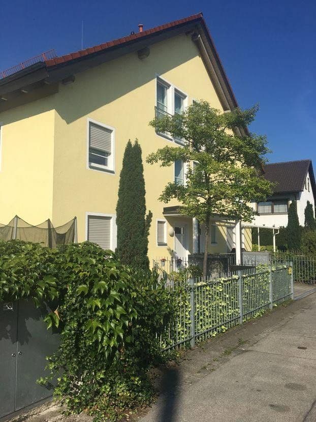 Pronájem domu 143 m², pozemek 200 m², Alleestr. 2b, Unterschleißheim, Bavorsko Pronájem domu 143 m², pozemek 200 m², Alleestr. 2b, Unterschleißheim, Bavorsko