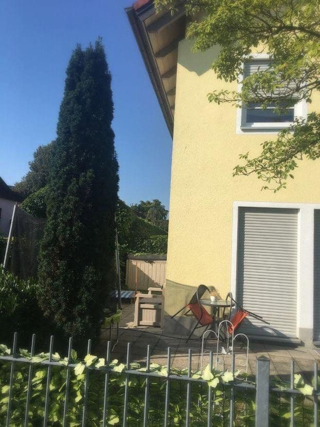 Pronájem domu 143 m², pozemek 200 m², Alleestr. 2b, Unterschleißheim, Bavorsko Pronájem domu 143 m², pozemek 200 m², Alleestr. 2b, Unterschleißheim, Bavorsko