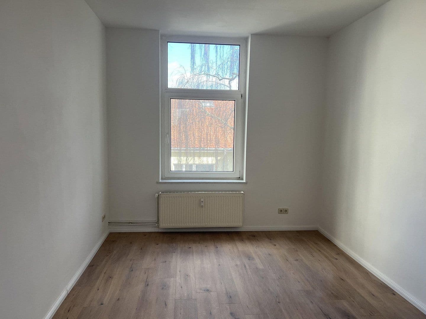 Pronájem bytu 3+1 92 m², Magdeburg, Sasko-Anhaltsko Pronájem bytu 3+1 92 m², Magdeburg, Sasko-Anhaltsko