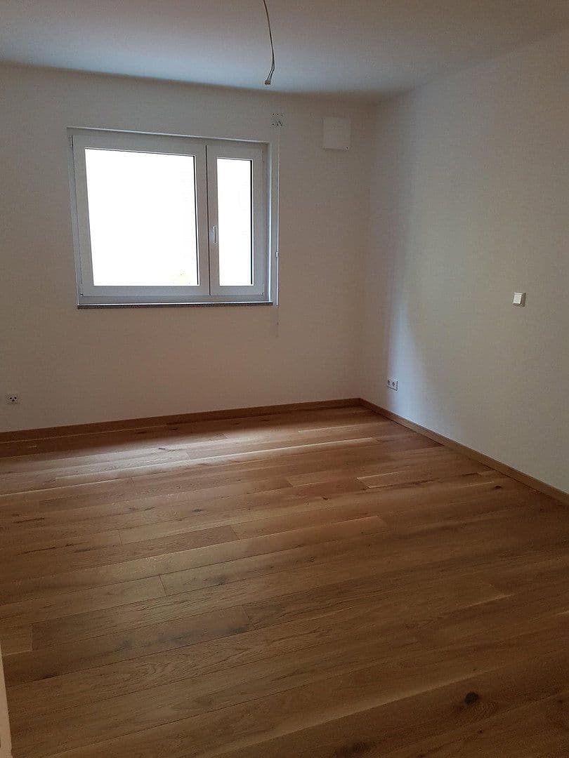 Pronájem bytu 3+1 83 m², Hallertorstraße 8, Neumarkt in der Oberpfalz, Bavorsko Pronájem bytu 3+1 83 m², Hallertorstraße 8, Neumarkt in der Oberpfalz, Bavorsko