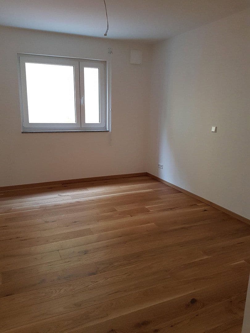 Pronájem bytu 3+1 83 m², Hallertorstraße 8, Neumarkt in der Oberpfalz, Bavorsko Pronájem bytu 3+1 83 m², Hallertorstraße 8, Neumarkt in der Oberpfalz, Bavorsko