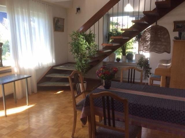 Prodej bytu 6+1 156 m², Stuttgart, Bádensko-Württembersko Prodej bytu 6+1 156 m², Stuttgart, Bádensko-Württembersko