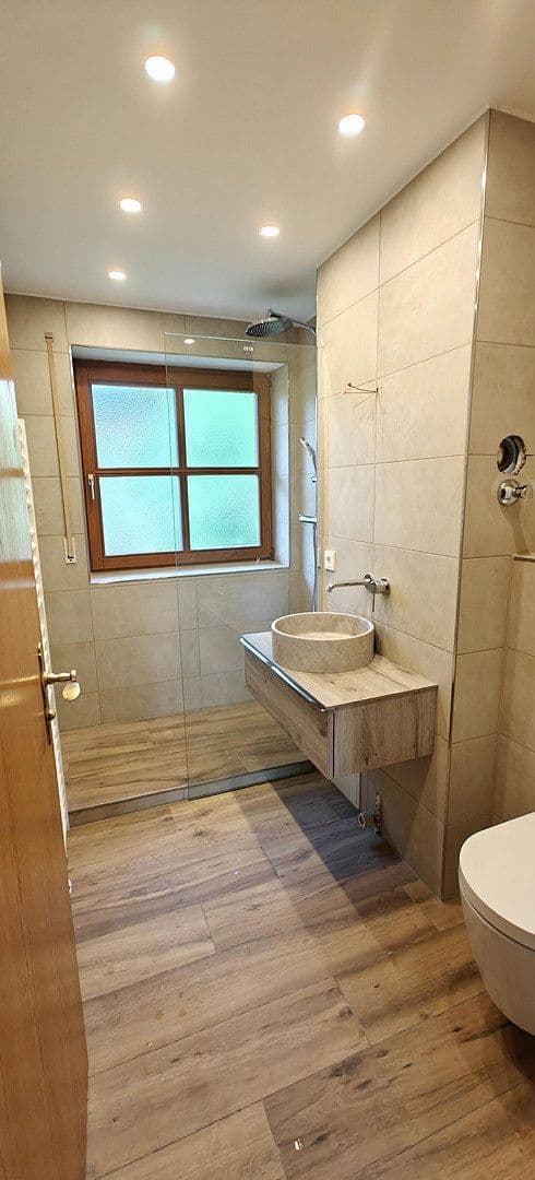 Pronájem bytu 4+1 136 m², Zinnebergerstr. 13, Glonn, Bavorsko Pronájem bytu 4+1 136 m², Zinnebergerstr. 13, Glonn, Bavorsko