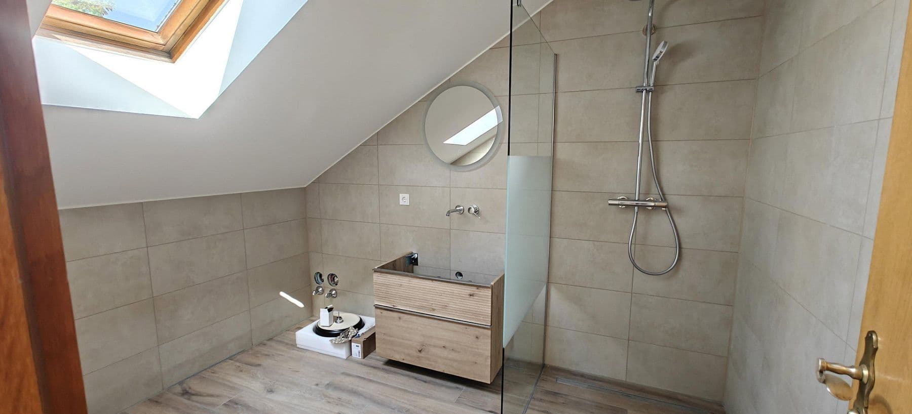 Pronájem bytu 4+1 136 m², Zinnebergerstr. 13, Glonn, Bavorsko Pronájem bytu 4+1 136 m², Zinnebergerstr. 13, Glonn, Bavorsko