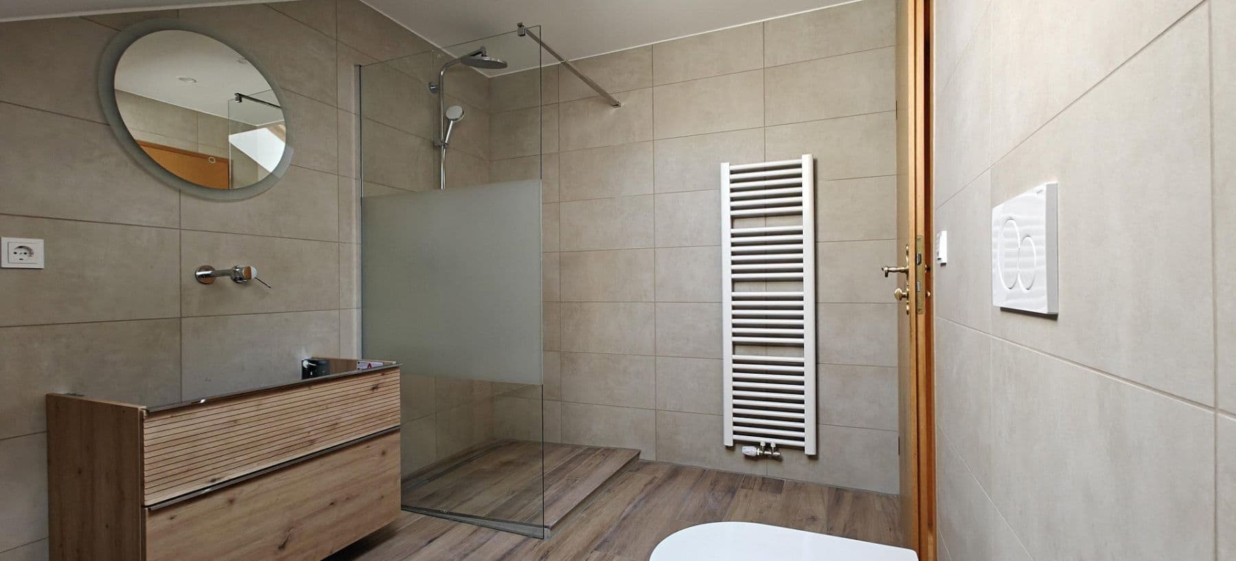 Pronájem bytu 4+1 136 m², Zinnebergerstr. 13, Glonn, Bavorsko Pronájem bytu 4+1 136 m², Zinnebergerstr. 13, Glonn, Bavorsko