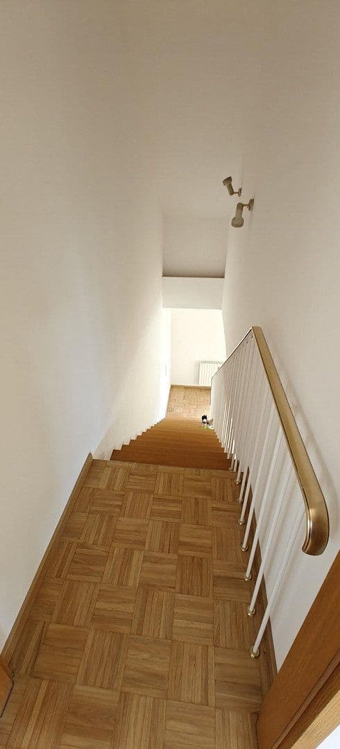 Pronájem bytu 4+1 136 m², Zinnebergerstr. 13, Glonn, Bavorsko Pronájem bytu 4+1 136 m², Zinnebergerstr. 13, Glonn, Bavorsko