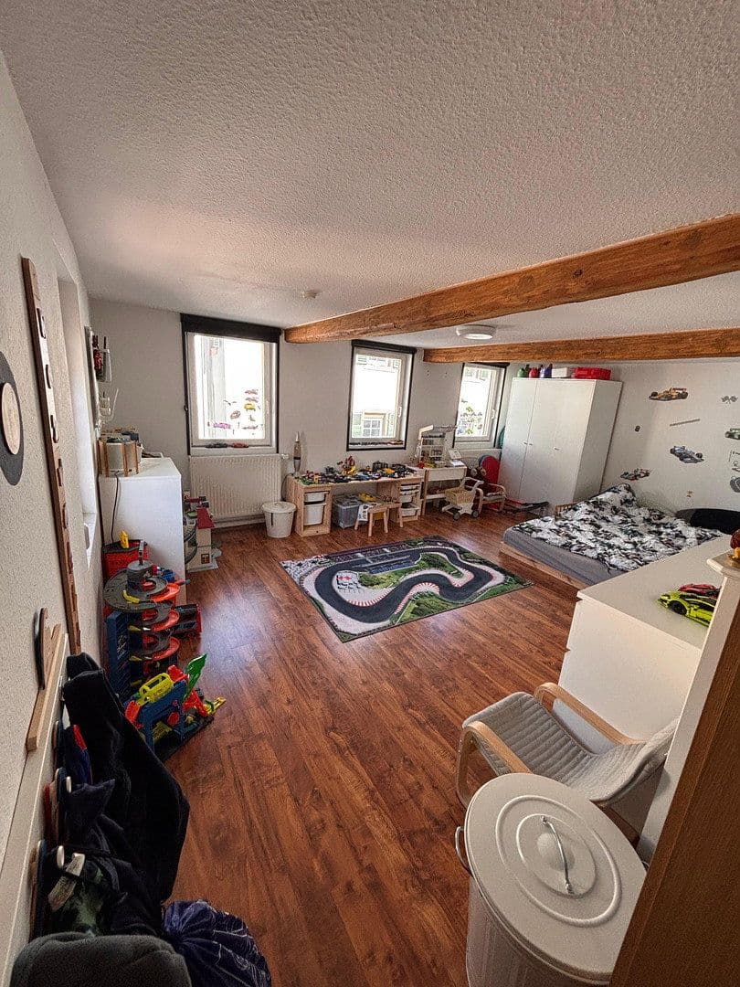 Prodej domu 122 m², pozemek 198 m², Flörsheim, Hessen Prodej domu 122 m², pozemek 198 m², Flörsheim, Hessen
