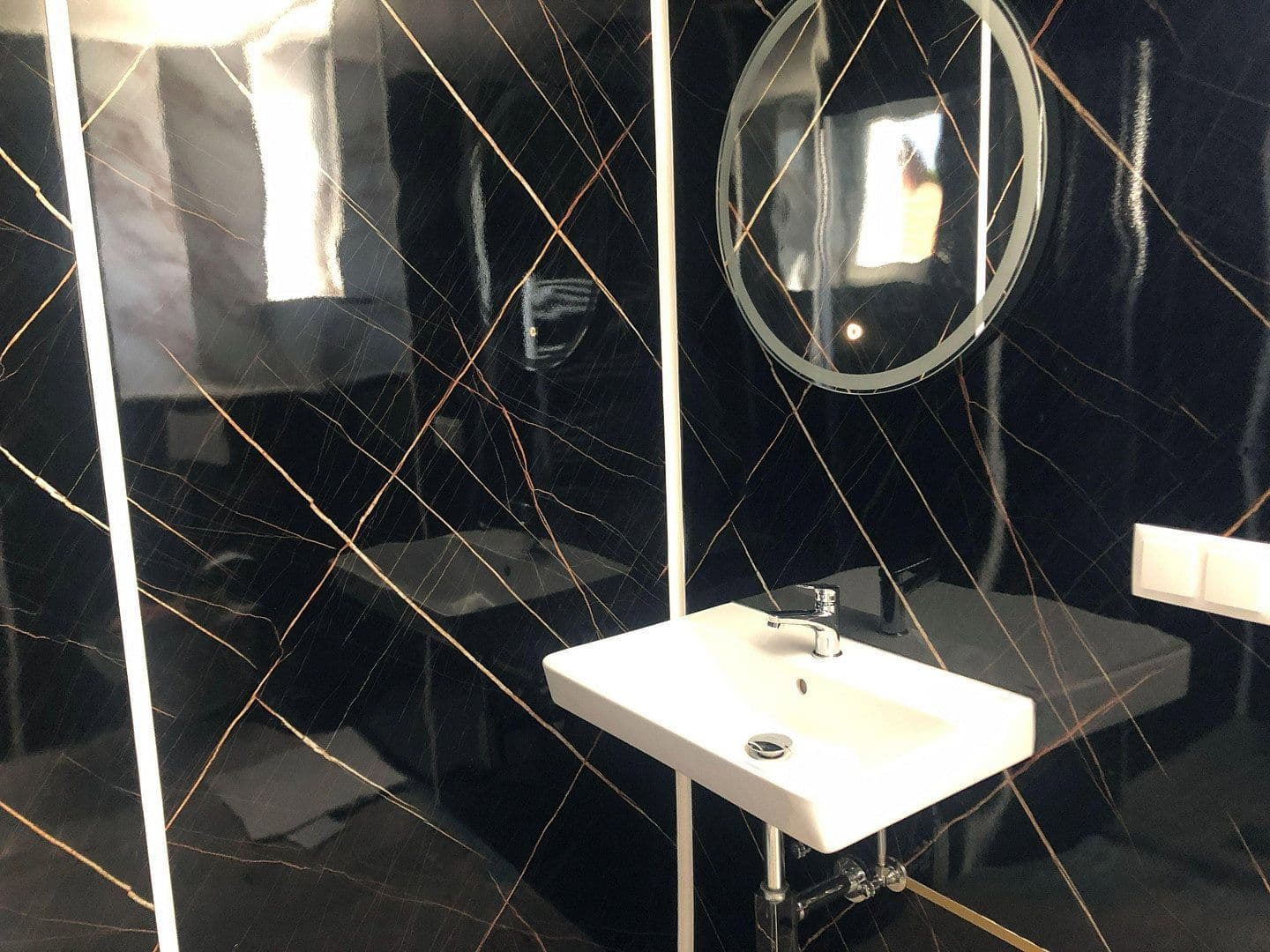 Prodej domu 267 m², pozemek 664 m², Werra-Suhl-Tal, Durynsko Prodej domu 267 m², pozemek 664 m², Werra-Suhl-Tal, Durynsko