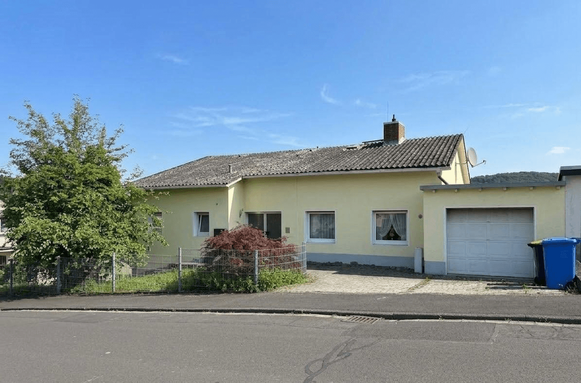 Prodej domu 255 m², pozemek 524 m², Lollar, Hessen Prodej domu 255 m², pozemek 524 m², Lollar, Hessen