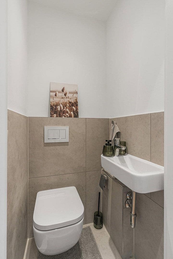 Pronájem bytu 1+1 10 m², Strehleranger 7, München, Bavorsko Pronájem bytu 1+1 10 m², Strehleranger 7, München, Bavorsko