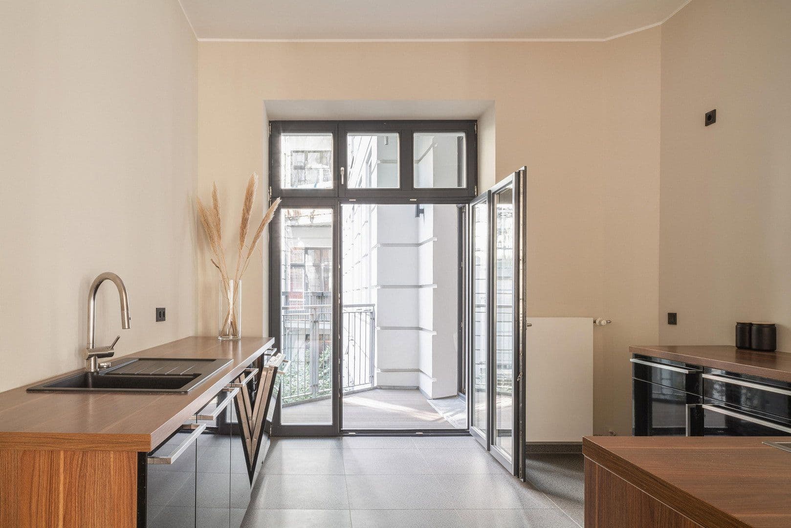 Prodej bytu 3+kk 125 m², Graefestrasse 80, Berlin, Berlín Prodej bytu 3+kk 125 m², Graefestrasse 80, Berlin, Berlín