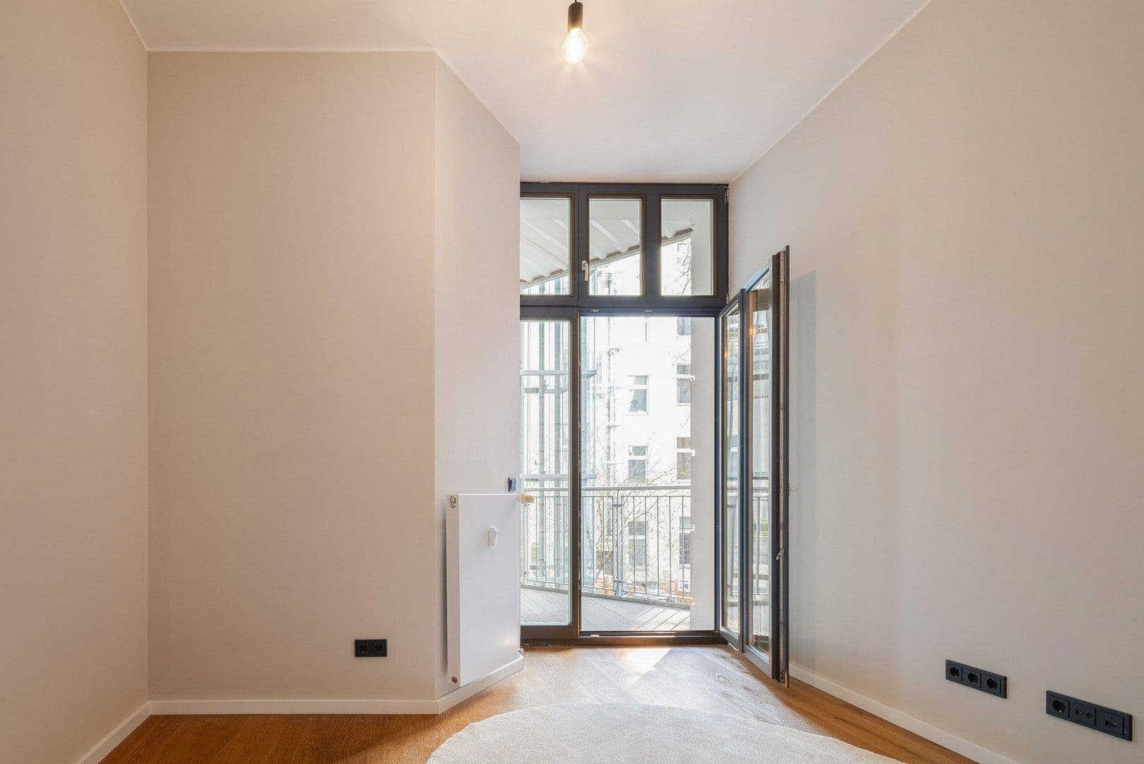 Prodej bytu 3+kk 125 m², Graefestrasse 80, Berlin, Berlín Prodej bytu 3+kk 125 m², Graefestrasse 80, Berlin, Berlín