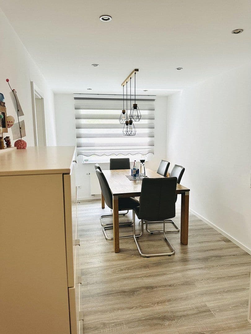 Prodej bytu 4+kk 99 m², Hermannstr. 9, Benningen am Neckar, Bádensko-Württembersko Prodej bytu 4+kk 99 m², Hermannstr. 9, Benningen am Neckar, Bádensko-Württembersko