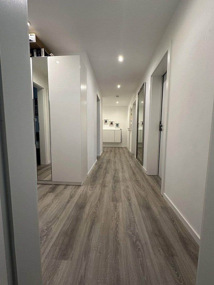 Prodej bytu 4+kk 99 m², Hermannstr. 9, Benningen am Neckar, Bádensko-Württembersko Prodej bytu 4+kk 99 m², Hermannstr. 9, Benningen am Neckar, Bádensko-Württembersko
