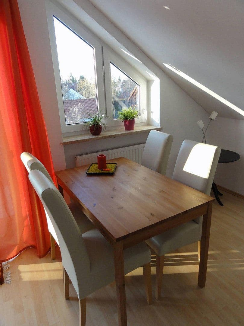 Pronájem bytu 2+1 70 m², Haar, Bavorsko Pronájem bytu 2+1 70 m², Haar, Bavorsko