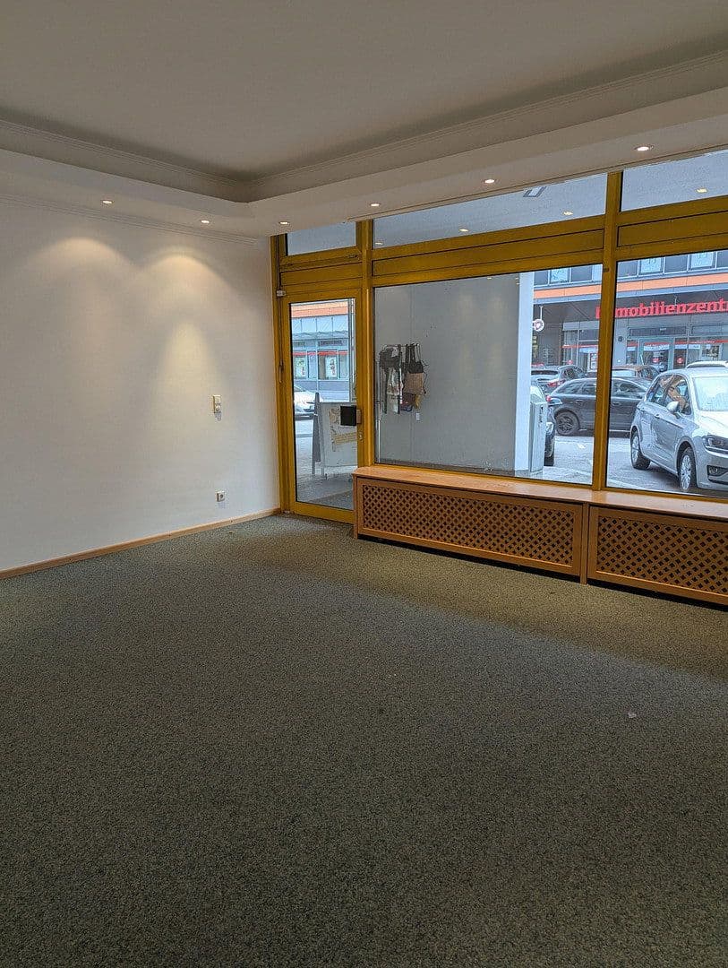 Prodej nebytového prostoru 55 m², Germering-Unterpfaffenhofen, Bavorsko Prodej nebytového prostoru 55 m², Germering-Unterpfaffenhofen, Bavorsko