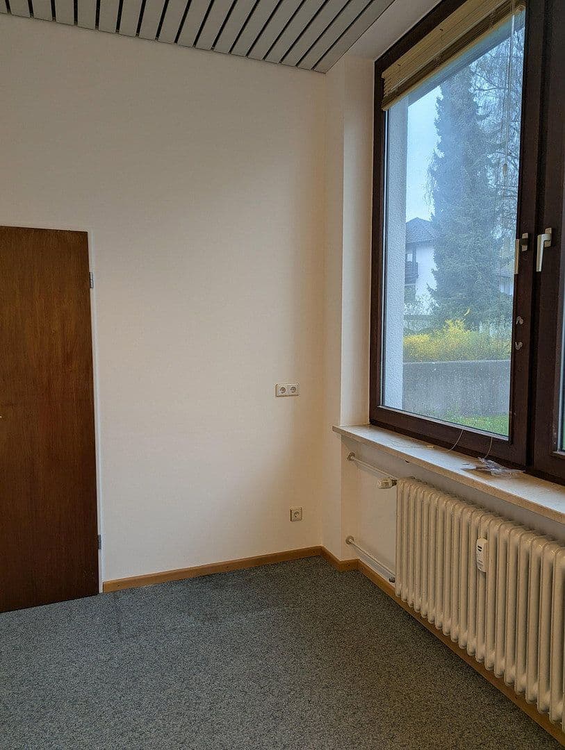 Prodej nebytového prostoru 55 m², Germering-Unterpfaffenhofen, Bavorsko Prodej nebytového prostoru 55 m², Germering-Unterpfaffenhofen, Bavorsko