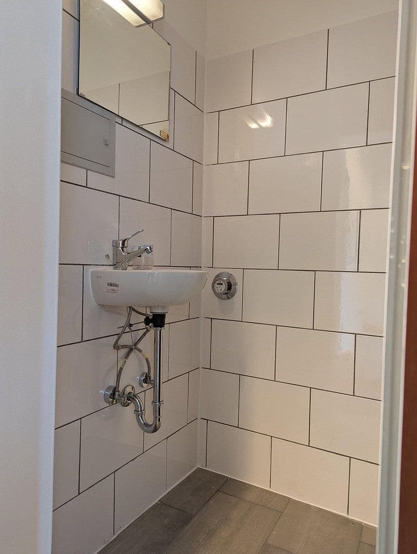 Prodej nebytového prostoru 55 m², Germering-Unterpfaffenhofen, Bavorsko Prodej nebytového prostoru 55 m², Germering-Unterpfaffenhofen, Bavorsko