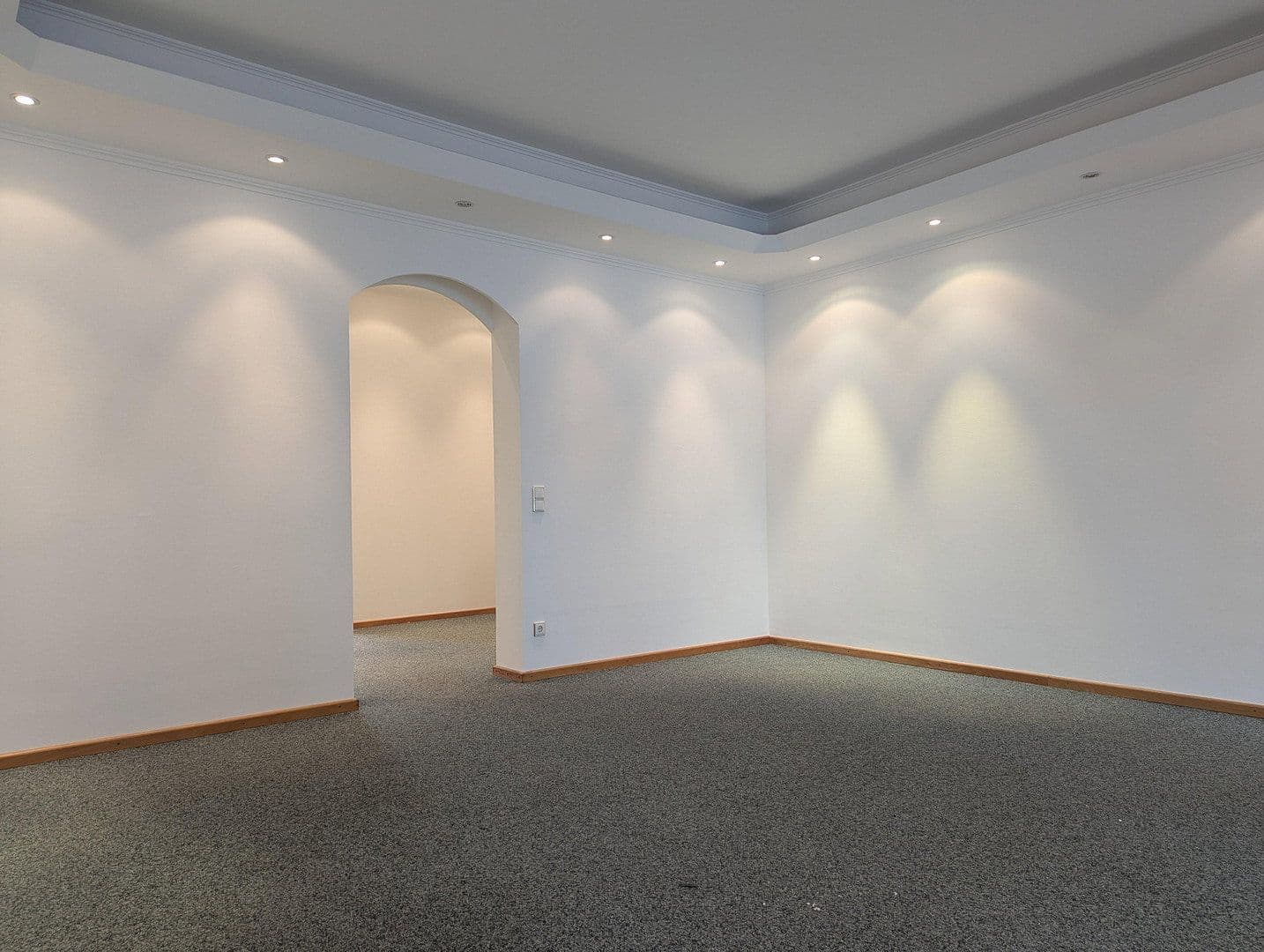 Prodej nebytového prostoru 55 m², Germering-Unterpfaffenhofen, Bavorsko Prodej nebytového prostoru 55 m², Germering-Unterpfaffenhofen, Bavorsko