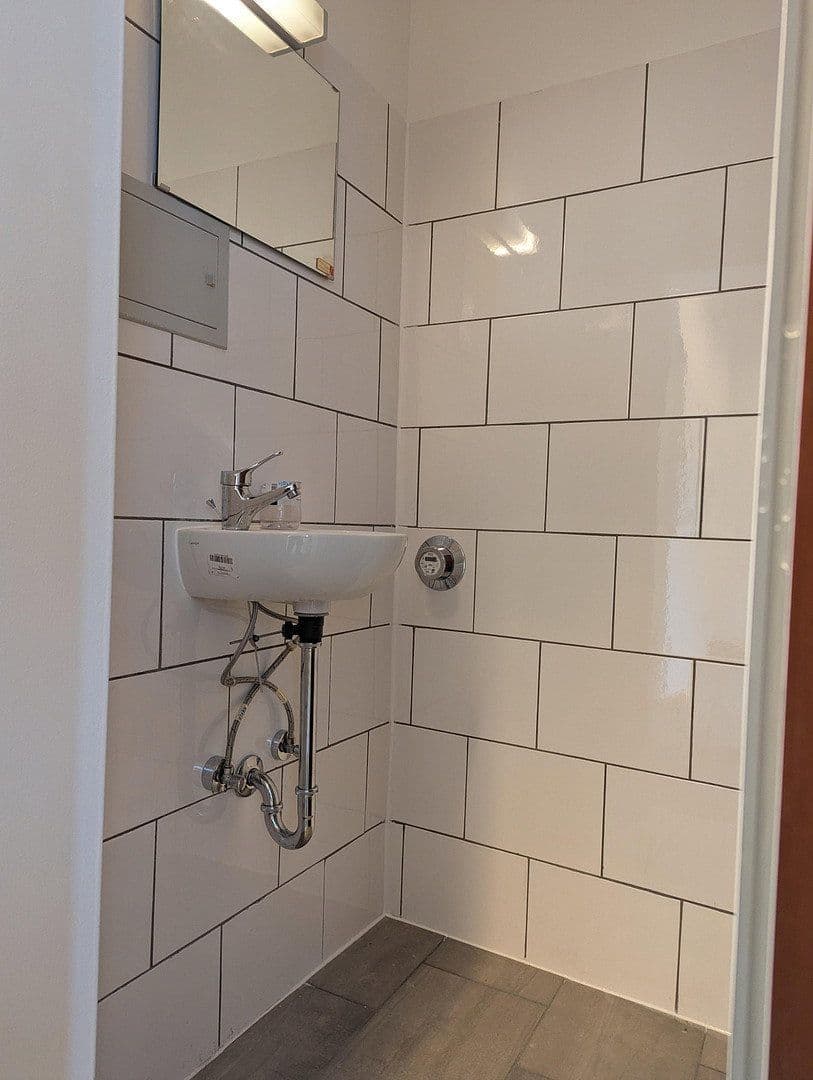 Prodej nebytového prostoru 55 m², Germering-Unterpfaffenhofen, Bavorsko Prodej nebytového prostoru 55 m², Germering-Unterpfaffenhofen, Bavorsko