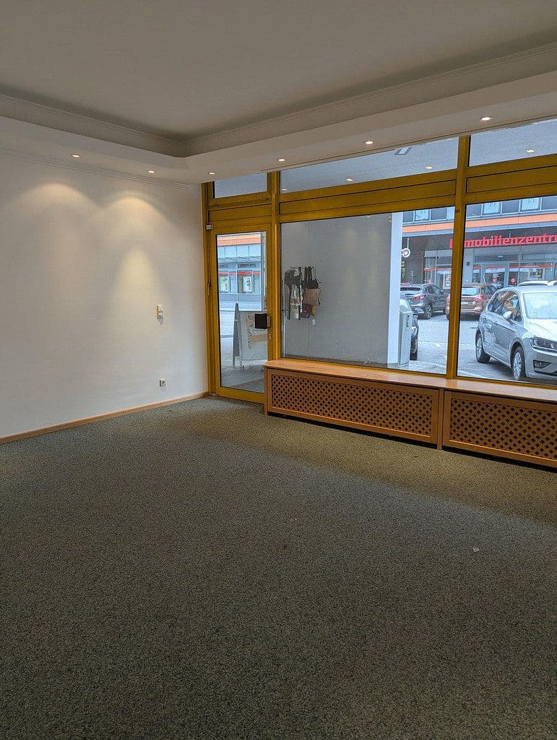 Prodej nebytového prostoru 55 m², Germering-Unterpfaffenhofen, Bavorsko Prodej nebytového prostoru 55 m², Germering-Unterpfaffenhofen, Bavorsko