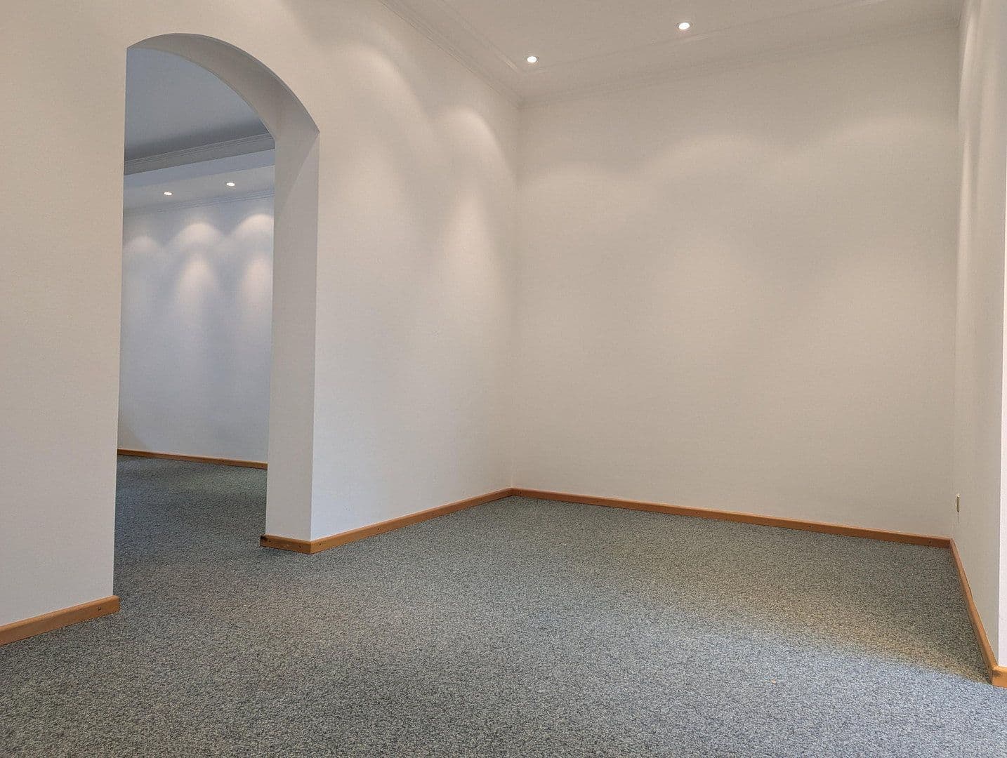 Prodej nebytového prostoru 55 m², Germering-Unterpfaffenhofen, Bavorsko Prodej nebytového prostoru 55 m², Germering-Unterpfaffenhofen, Bavorsko