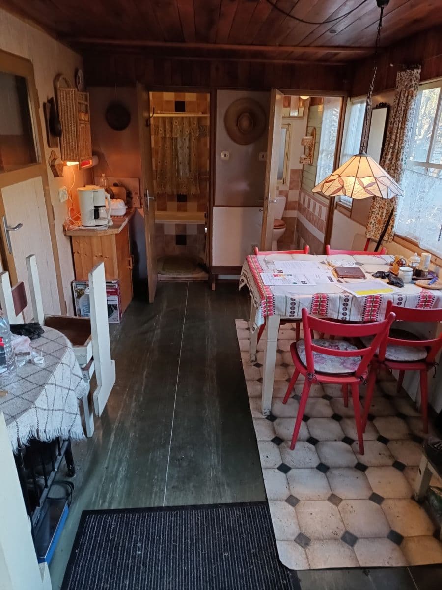 Prodej chaty, chalupy 62 m², pozemek 504 m², Lesní, Zadní Třebaň, Středočeský kraj Prodej chaty, chalupy 62 m², pozemek 504 m², Lesní, Zadní Třebaň, Středočeský kraj