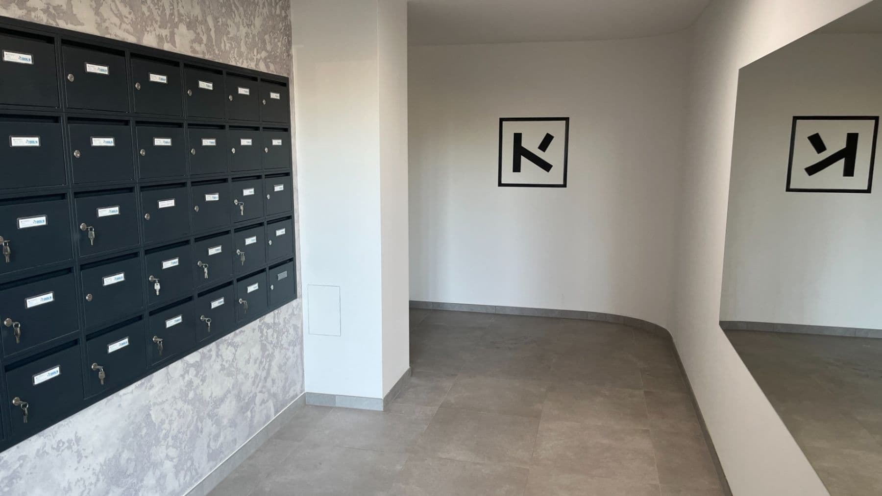 Pronájem bytu 1+kk 40 m², Kardašovská, Praha, Praha Pronájem bytu 1+kk 40 m², Kardašovská, Praha, Praha
