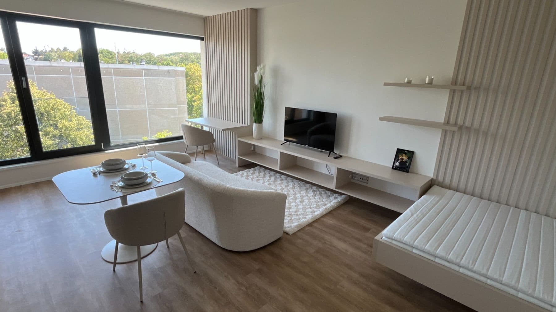 Pronájem bytu 1+kk 40 m², Kardašovská, Praha, Praha Pronájem bytu 1+kk 40 m², Kardašovská, Praha, Praha
