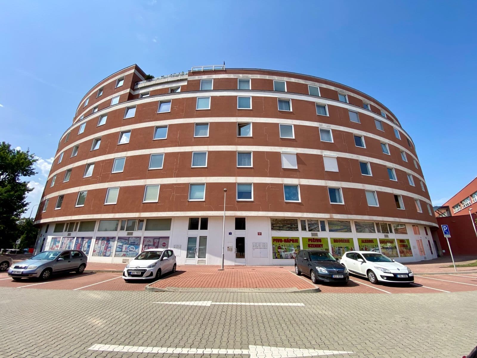 Pronájem bytu 1+kk 35 m², U Kříže, Praha, Praha Pronájem bytu 1+kk 35 m², U Kříže, Praha, Praha