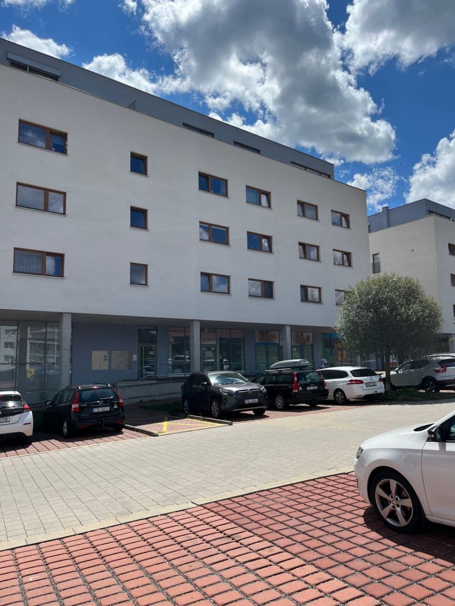 Pronájem bytu 2+kk 46 m², Ke Škole, Mníšek pod Brdy, Středočeský kraj Pronájem bytu 2+kk 46 m², Ke Škole, Mníšek pod Brdy, Středočeský kraj