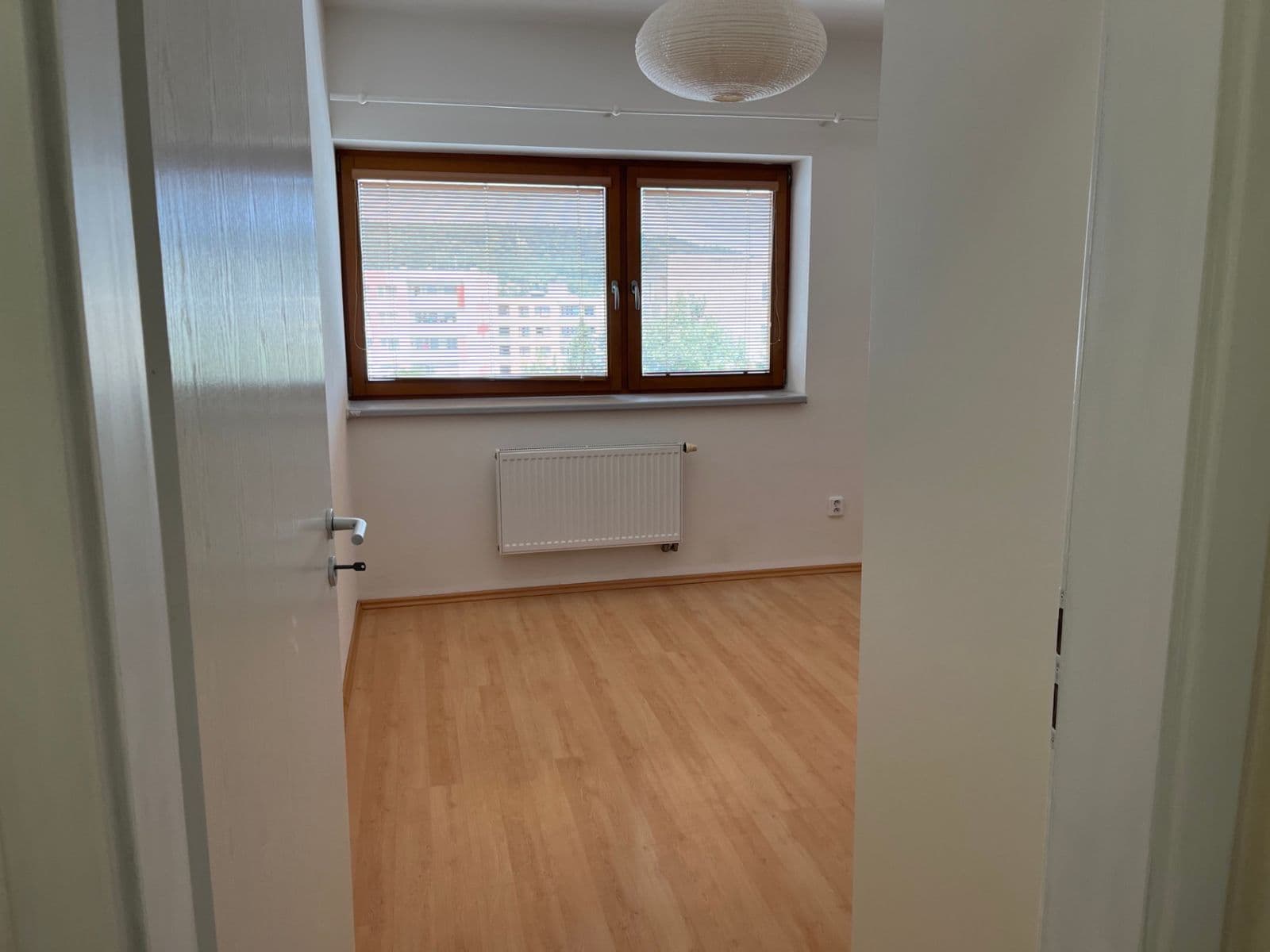 Pronájem bytu 2+kk 46 m², Ke Škole, Mníšek pod Brdy, Středočeský kraj Pronájem bytu 2+kk 46 m², Ke Škole, Mníšek pod Brdy, Středočeský kraj