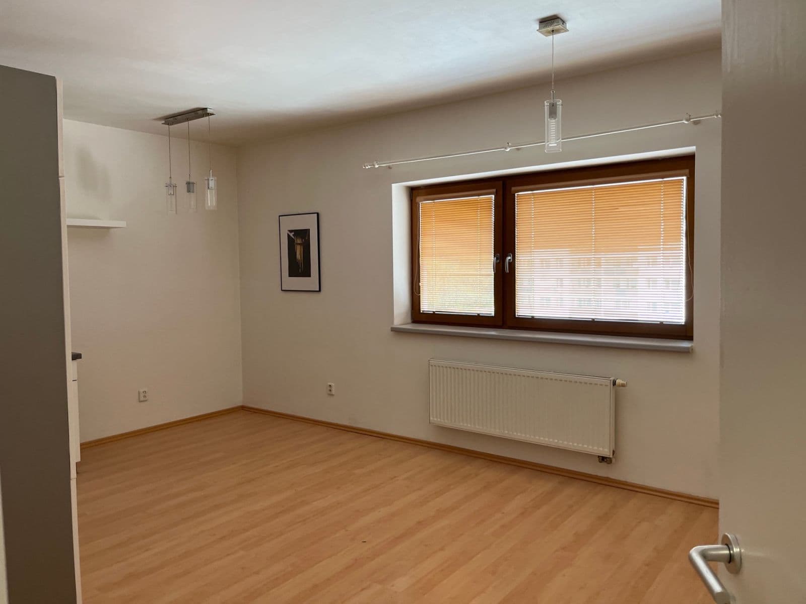 Pronájem bytu 2+kk 46 m², Ke Škole, Mníšek pod Brdy, Středočeský kraj Pronájem bytu 2+kk 46 m², Ke Škole, Mníšek pod Brdy, Středočeský kraj