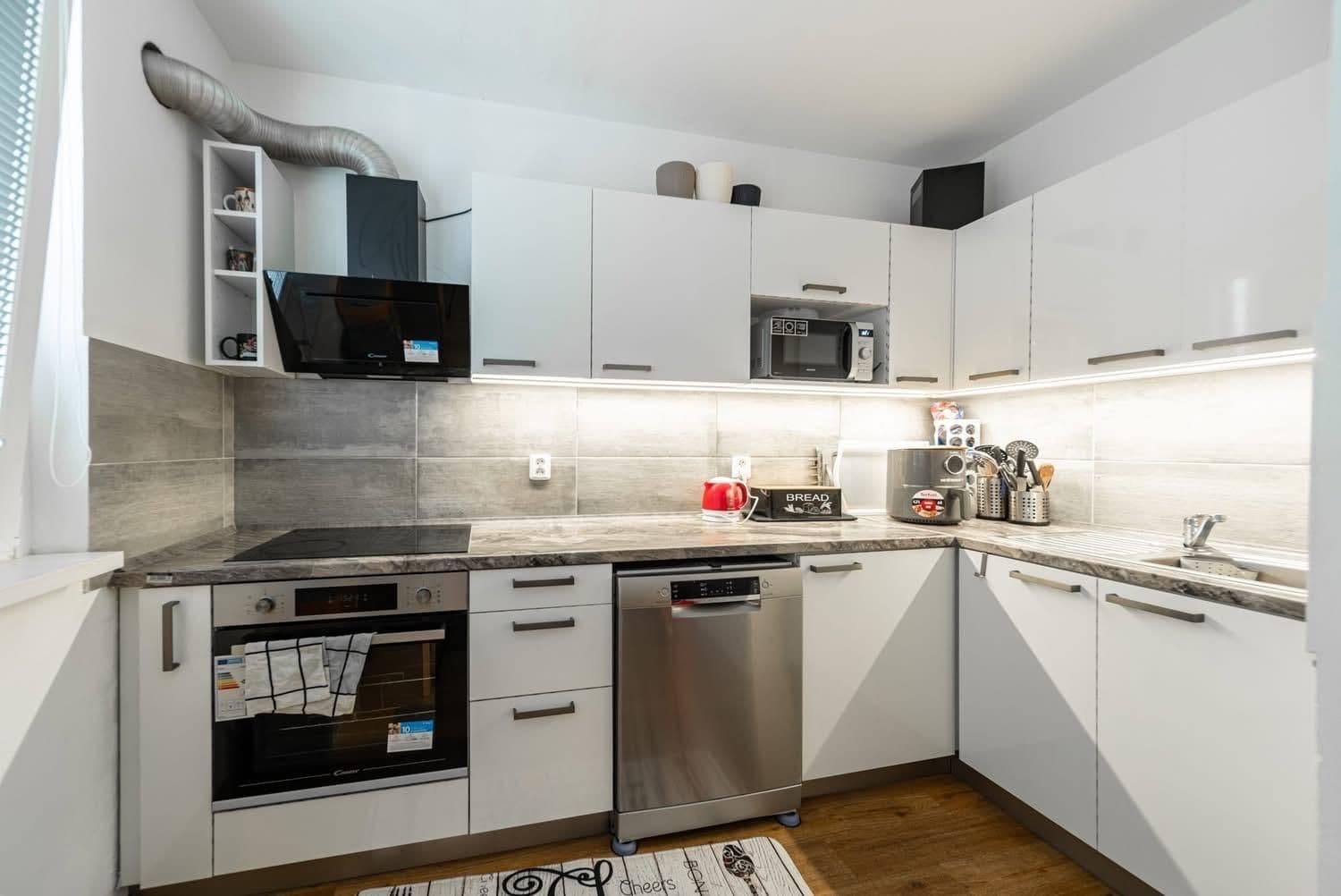 Pronájem bytu 3+1 72 m², Wassermannova, Praha, Praha Pronájem bytu 3+1 72 m², Wassermannova, Praha, Praha