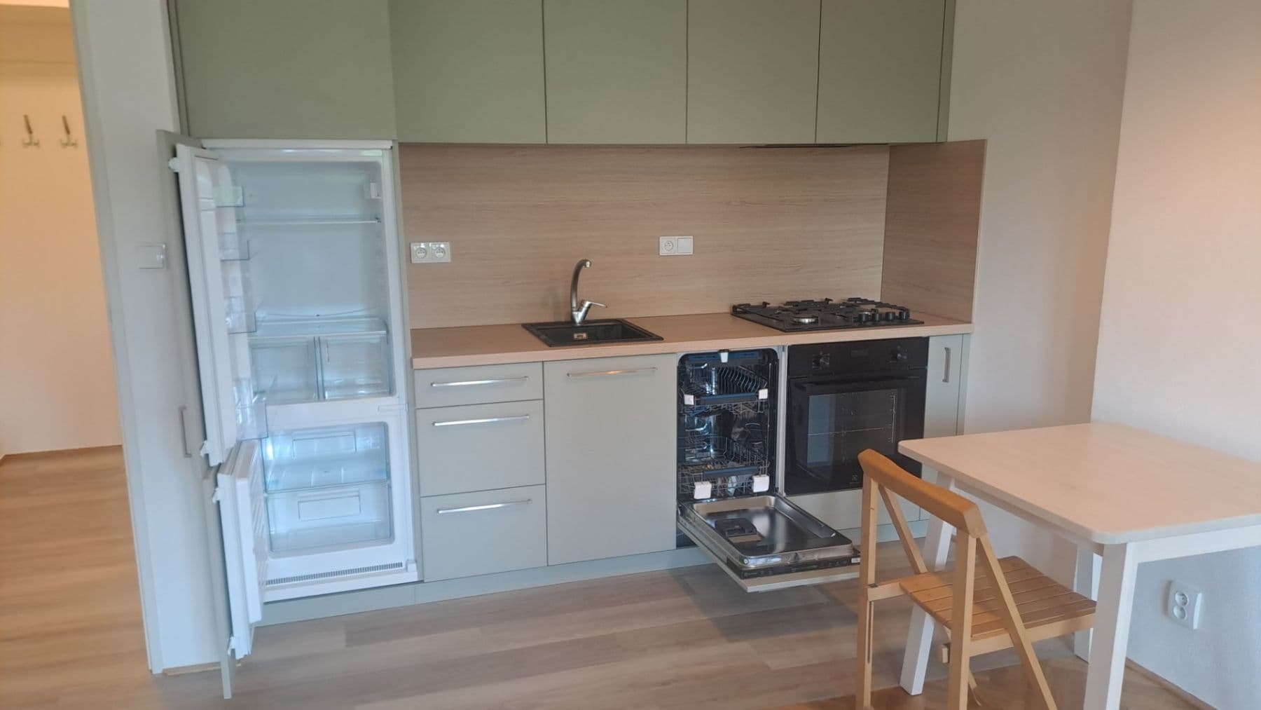 Pronájem bytu 1+kk 32 m², Bohuslava Martinů, Brno, Jihomoravský kraj Pronájem bytu 1+kk 32 m², Bohuslava Martinů, Brno, Jihomoravský kraj