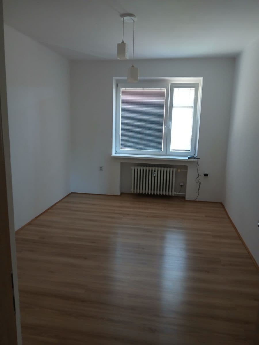 Pronájem bytu 3+1 70 m², Dvouletky, Zruč nad Sázavou, Středočeský kraj Pronájem bytu 3+1 70 m², Dvouletky, Zruč nad Sázavou, Středočeský kraj