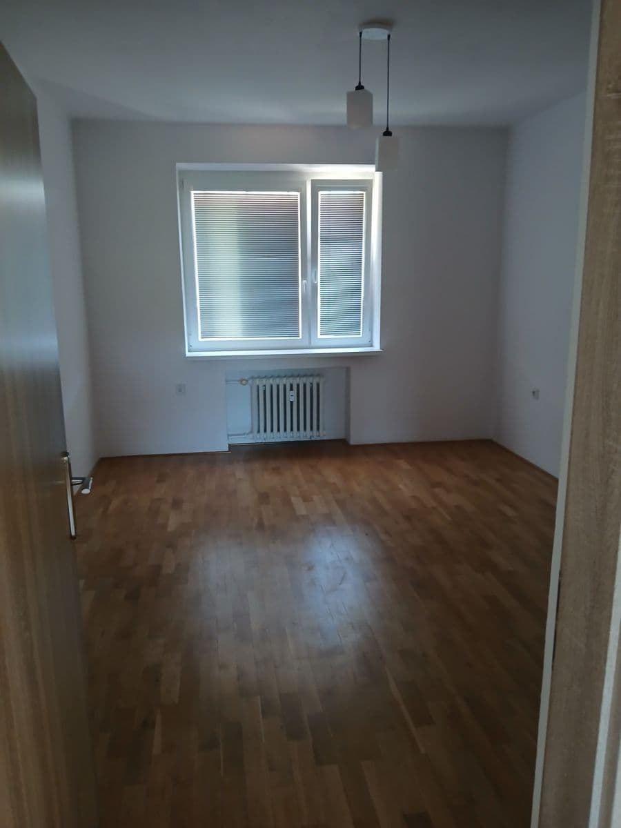 Pronájem bytu 3+1 70 m², Dvouletky, Zruč nad Sázavou, Středočeský kraj Pronájem bytu 3+1 70 m², Dvouletky, Zruč nad Sázavou, Středočeský kraj