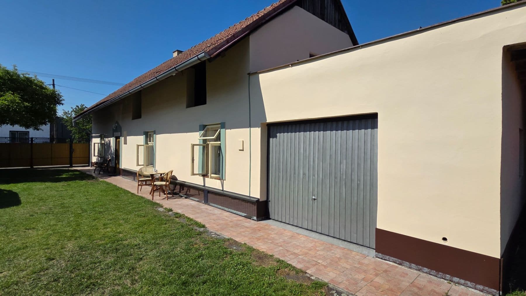 Prodej domu 80 m², pozemek 1.800 m², Podmoky, Středočeský kraj Prodej domu 80 m², pozemek 1.800 m², Podmoky, Středočeský kraj