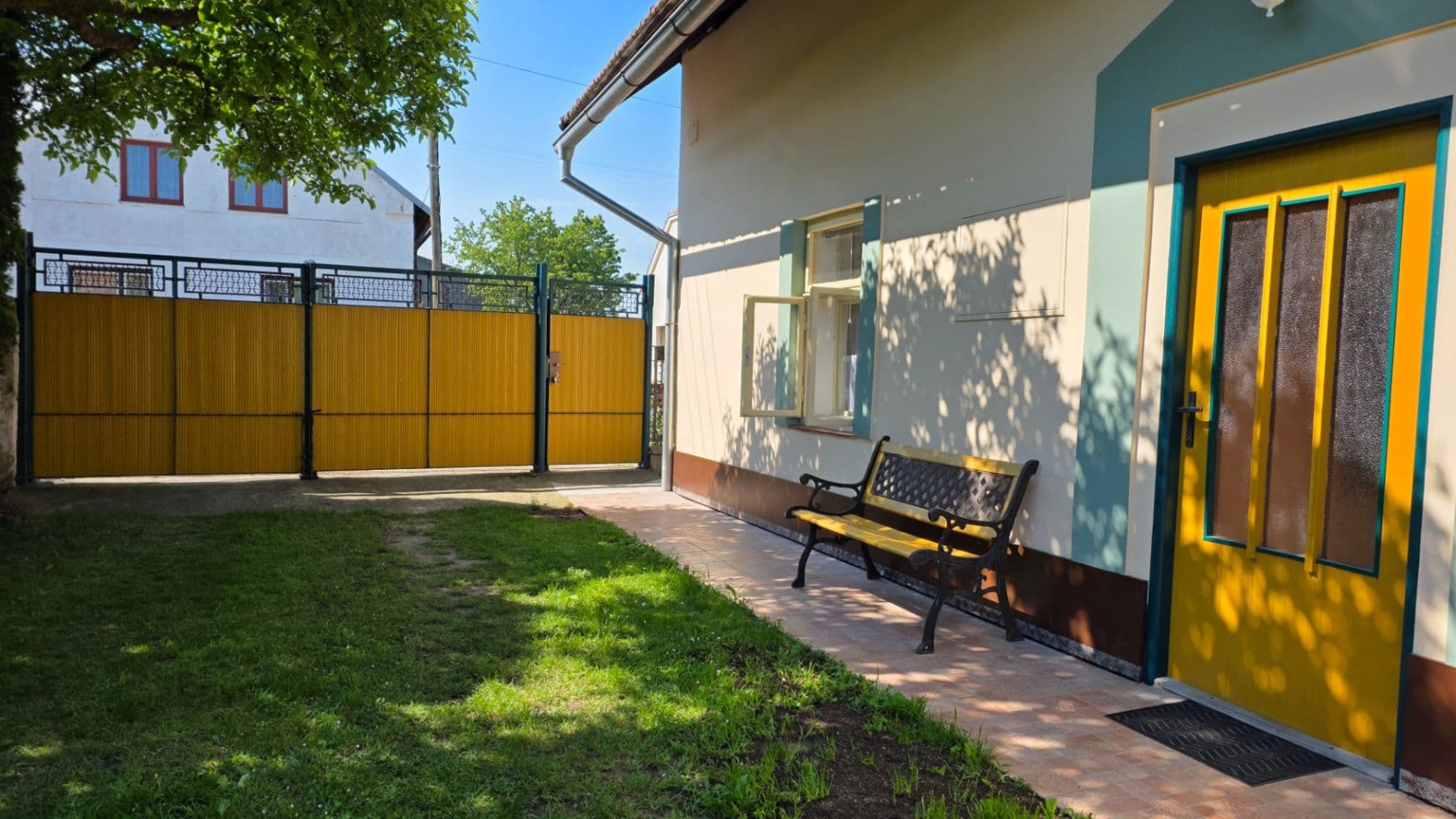 Prodej domu 80 m², pozemek 1.800 m², Podmoky, Středočeský kraj Prodej domu 80 m², pozemek 1.800 m², Podmoky, Středočeský kraj