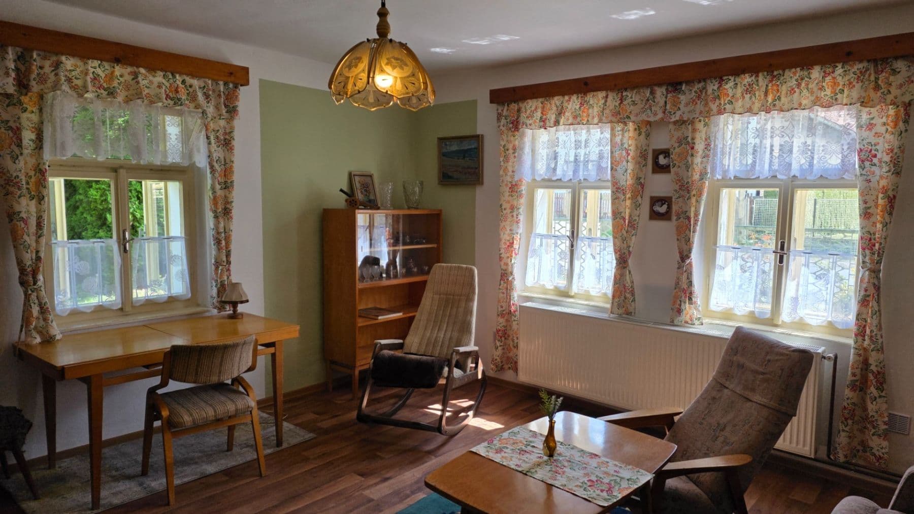 Prodej domu 80 m², pozemek 1.800 m², Podmoky, Středočeský kraj Prodej domu 80 m², pozemek 1.800 m², Podmoky, Středočeský kraj