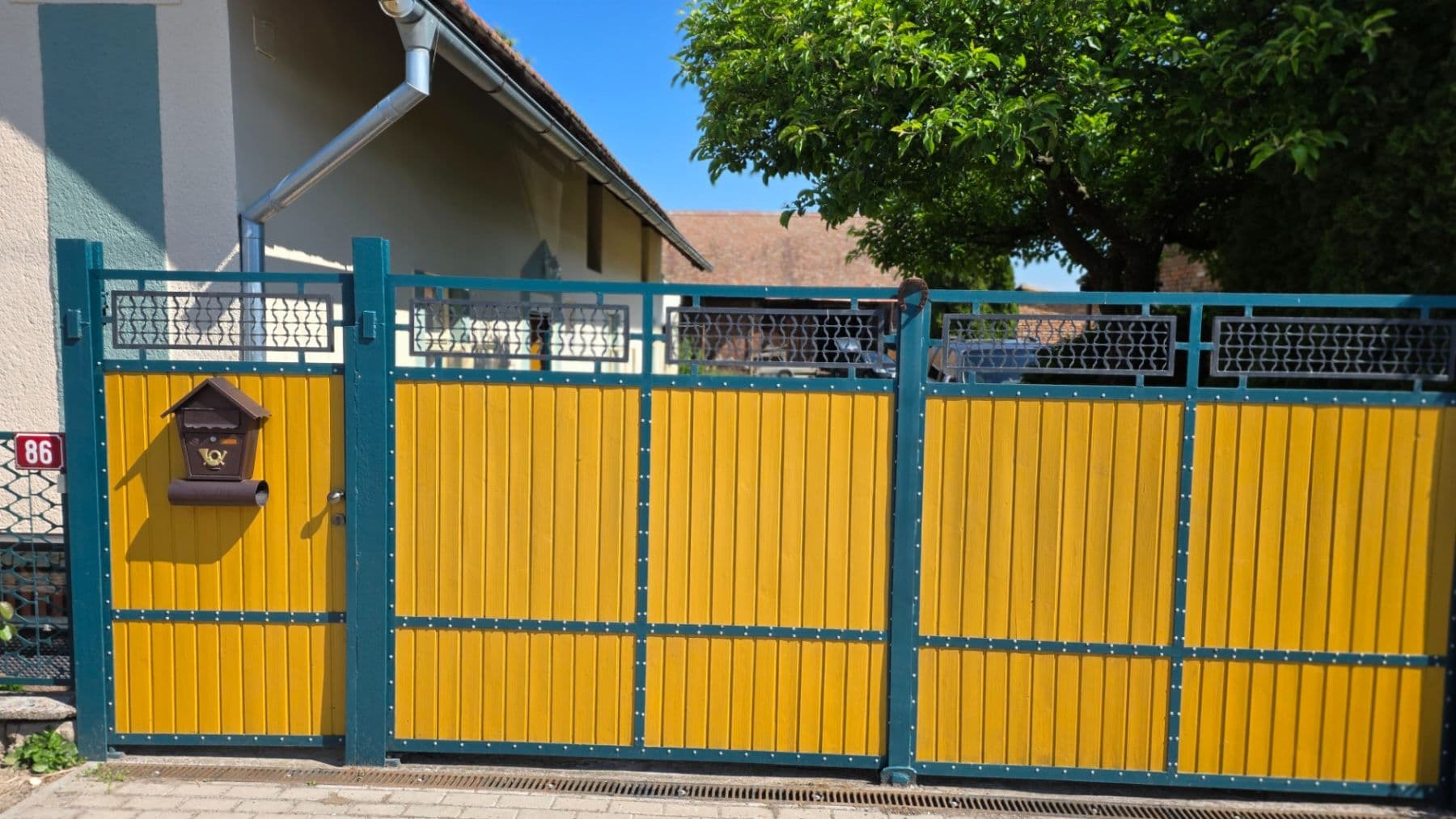 Prodej domu 80 m², pozemek 1.800 m², Podmoky, Středočeský kraj Prodej domu 80 m², pozemek 1.800 m², Podmoky, Středočeský kraj