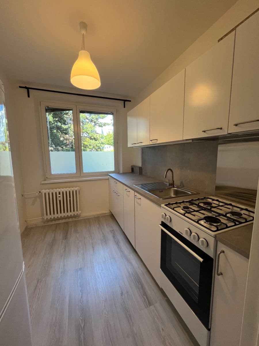 Pronájem bytu 3+1 65 m², U Pošty, Brno, Jihomoravský kraj Pronájem bytu 3+1 65 m², U Pošty, Brno, Jihomoravský kraj